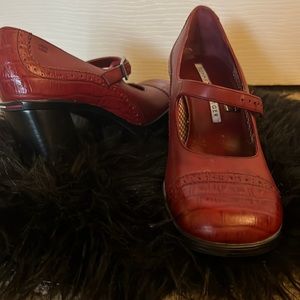 Vintage Tommy Hilfiger oxfords